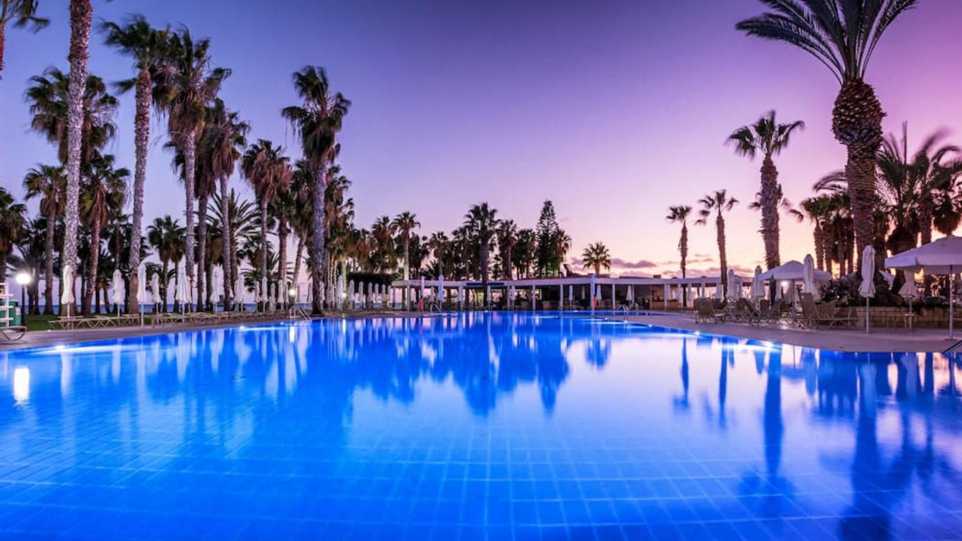 Louis Phaethon Beach Hotel