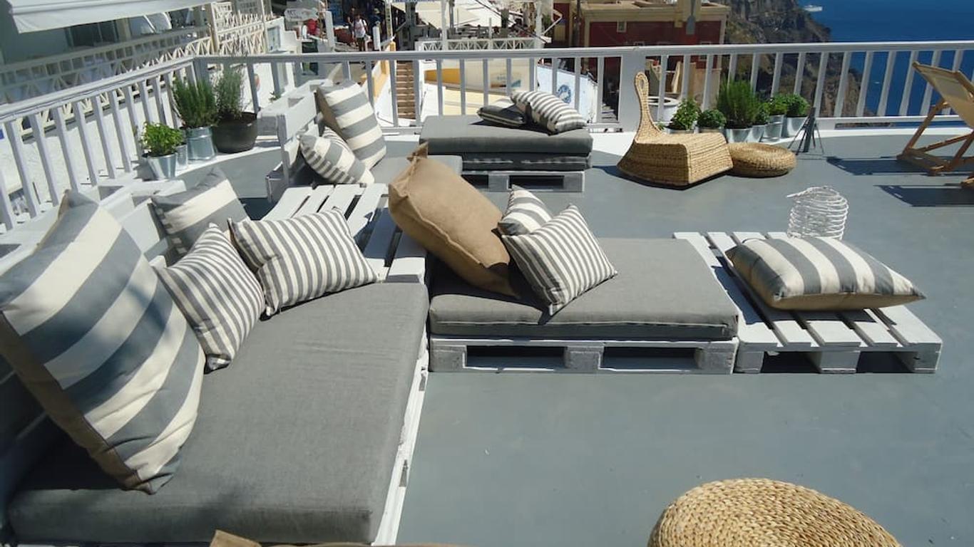 Porto Carra Hotel