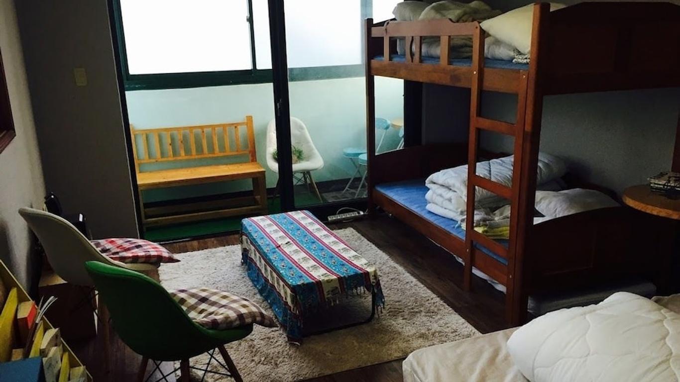 Danim Backpackers - Hostel