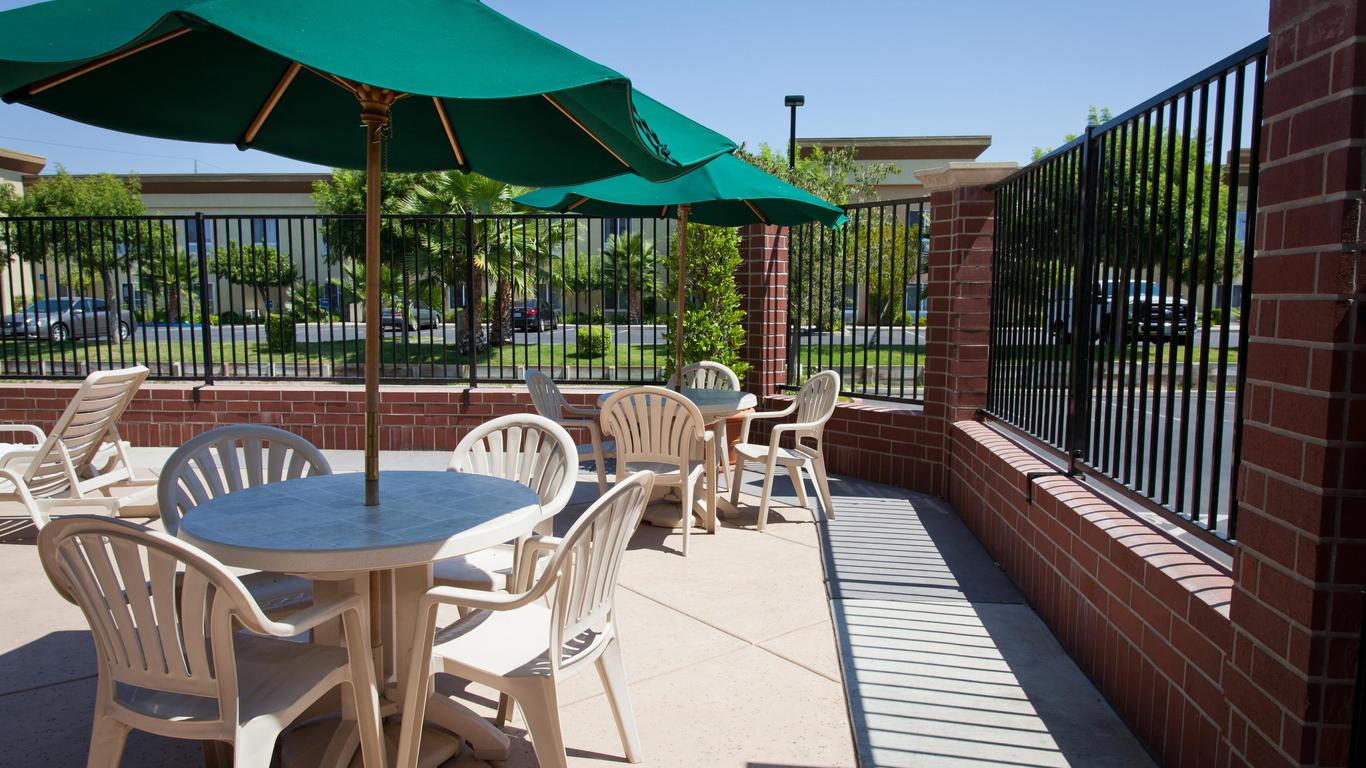 Holiday Inn Express & Suites Sacramento Ne Cal Expo