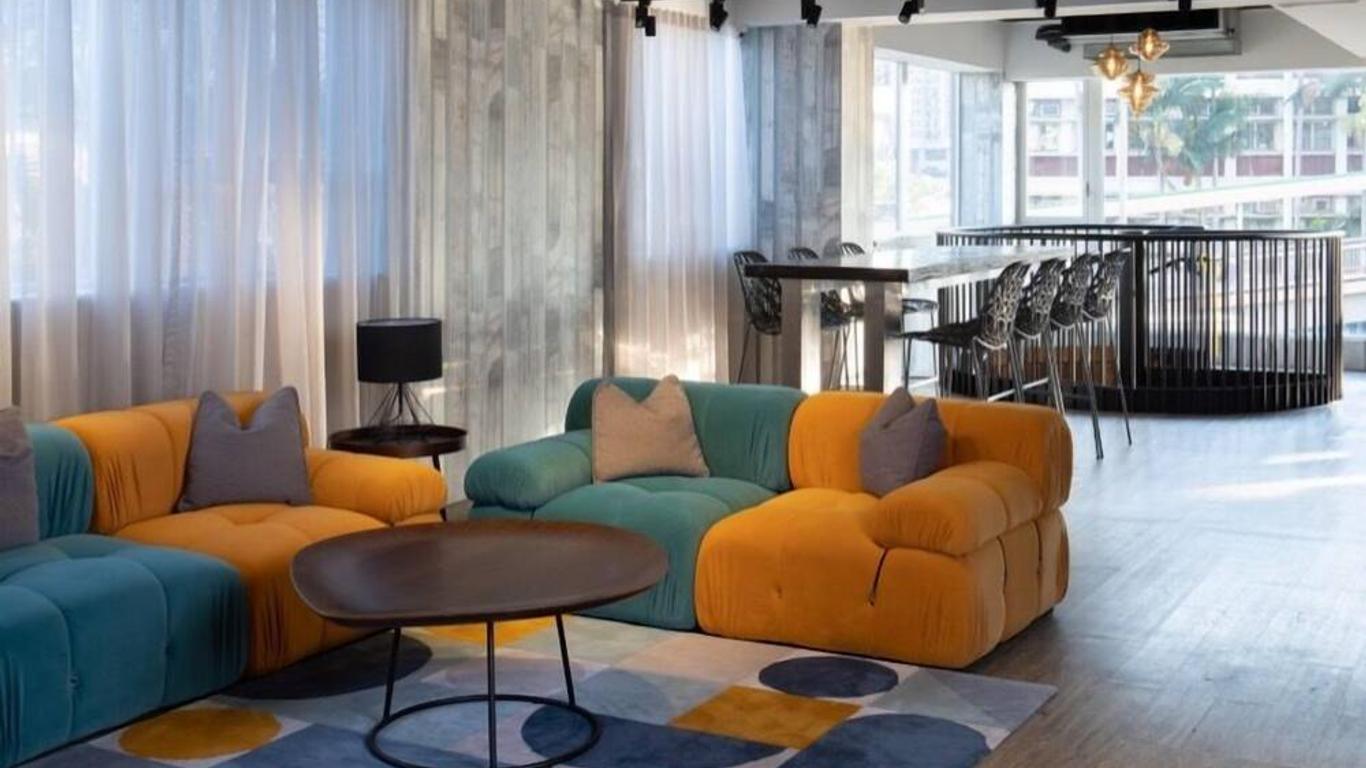 Mojo Nomad Aberdeen Harbour By Ovolo