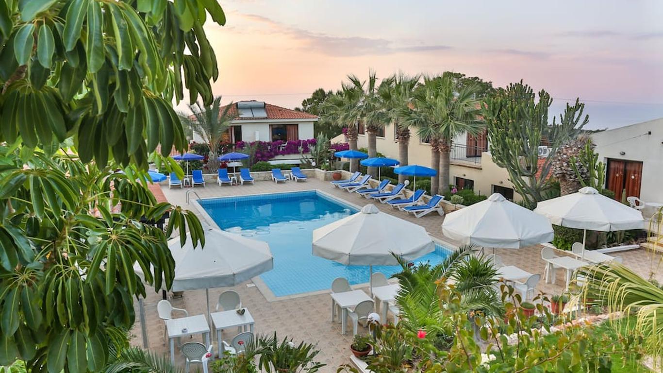 Tavros Hotel