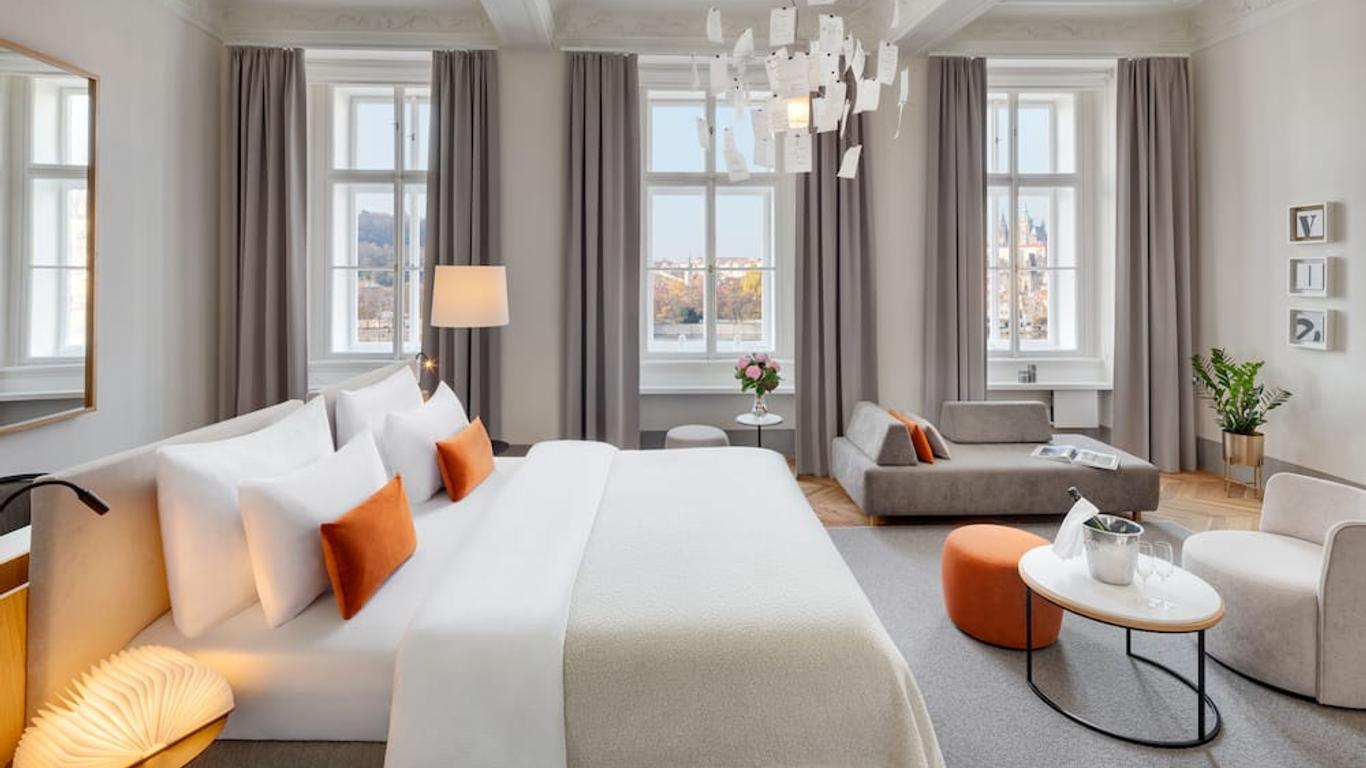 Hotel Leonardo & Bookquet