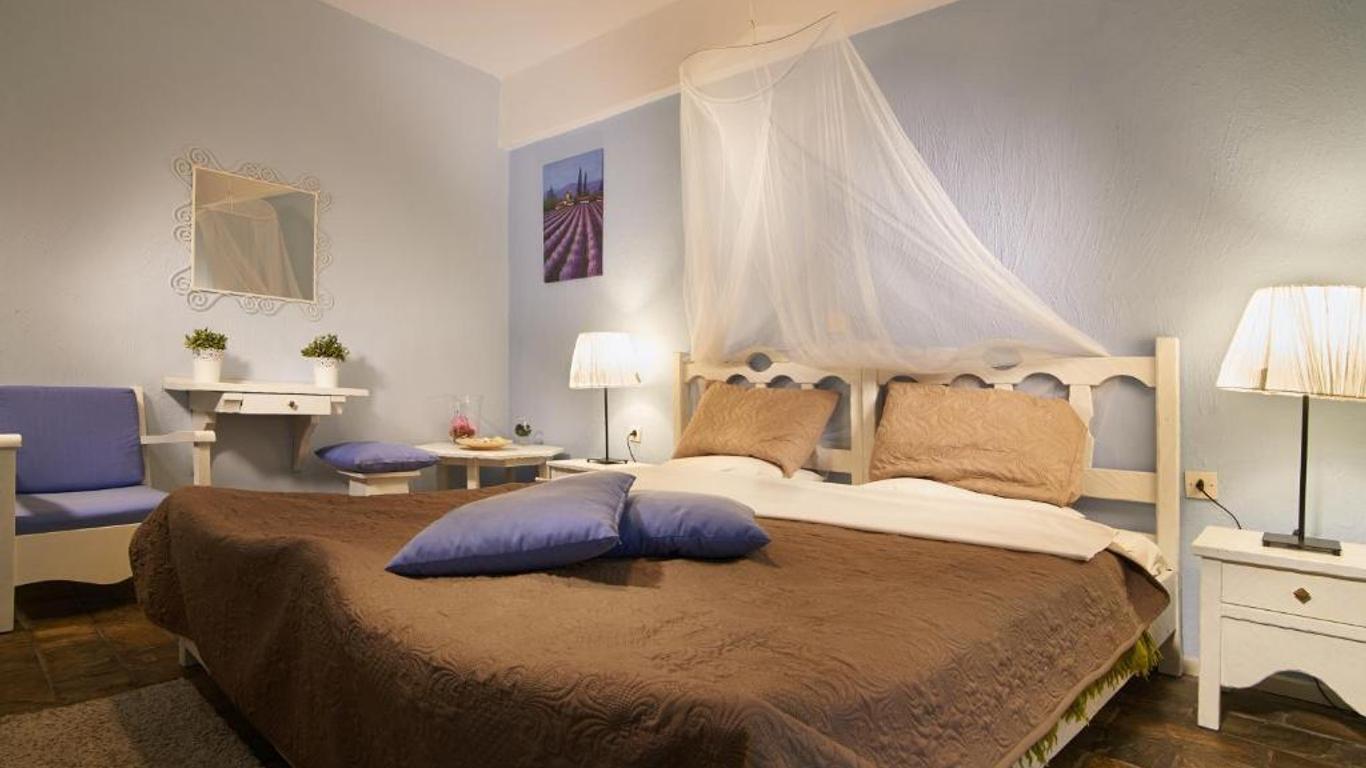 Greek House Hotel