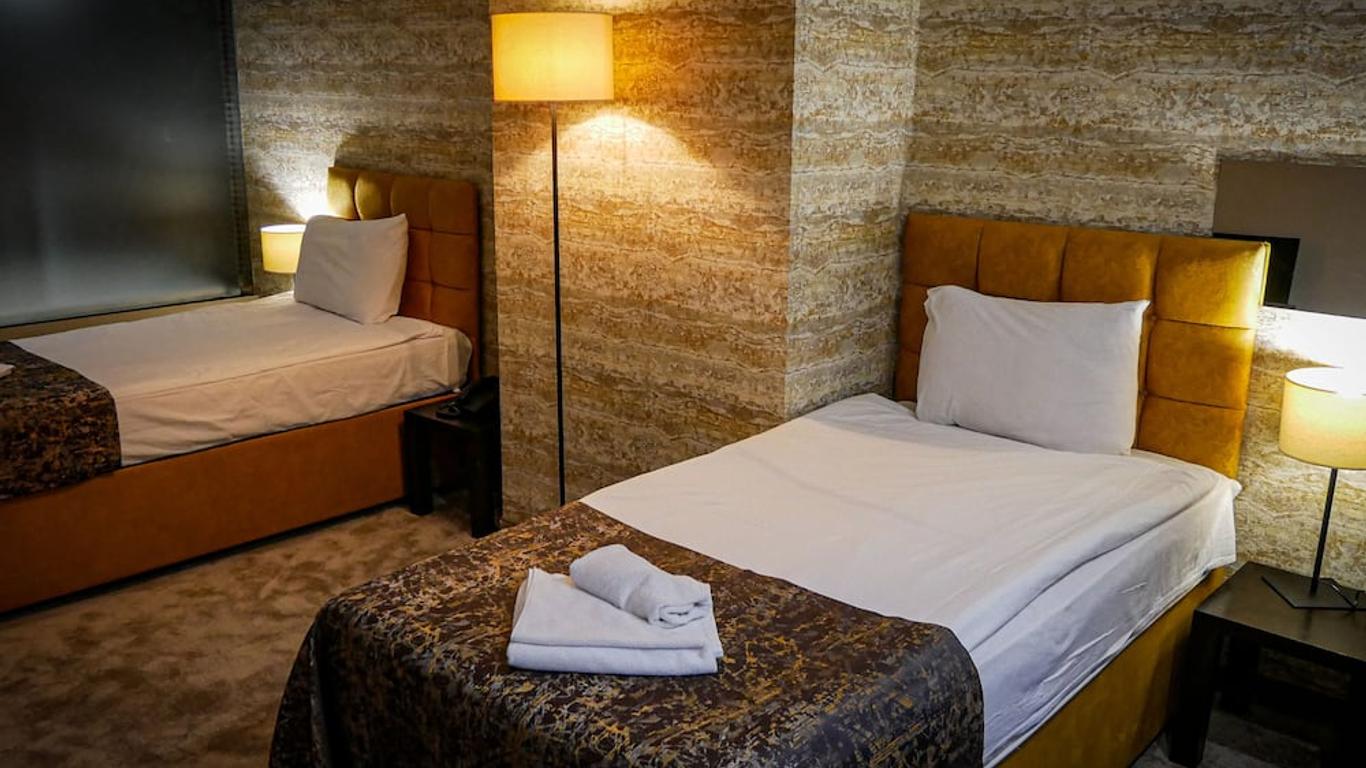 Riverside Boutique Hotel