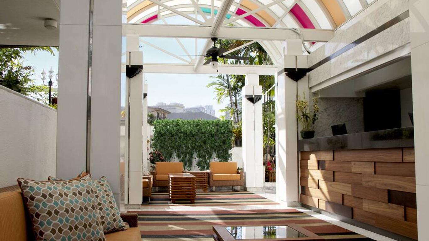 Oasis Hotel Waikiki