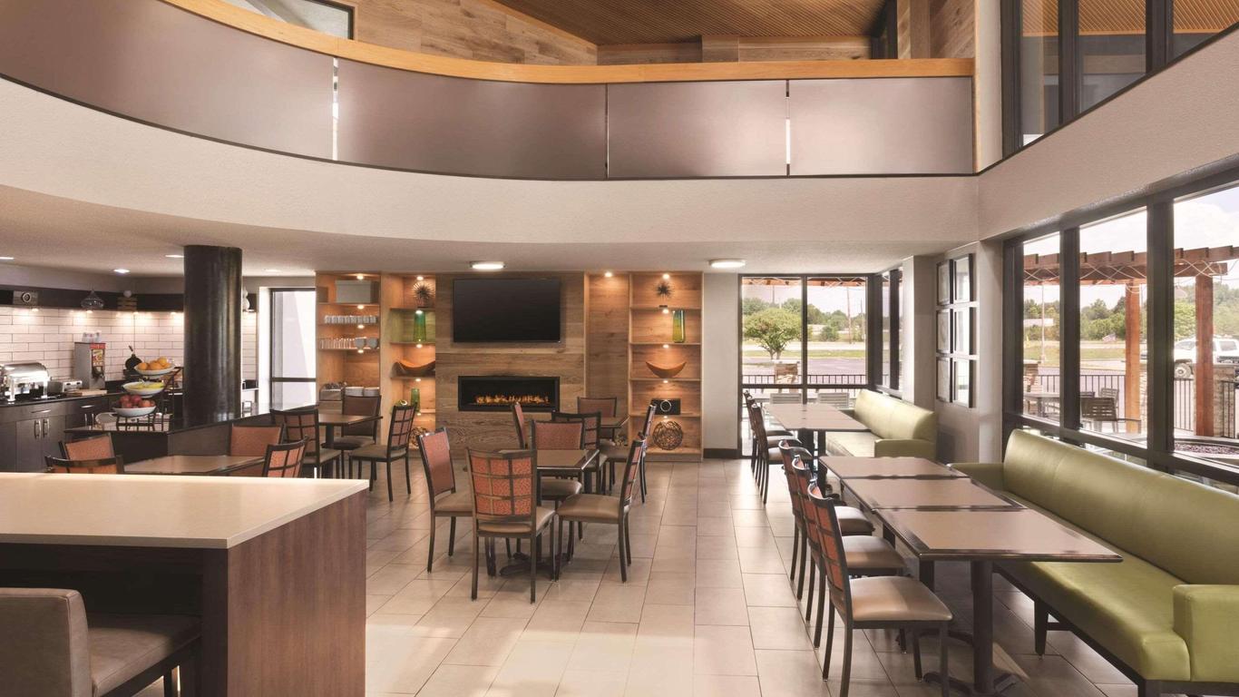Country Inn & Suites by Radisson, Indianapolis E