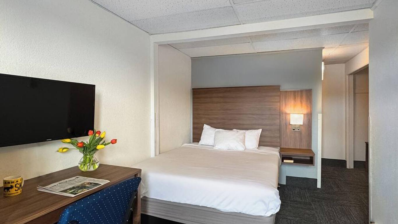 Golden North Inn