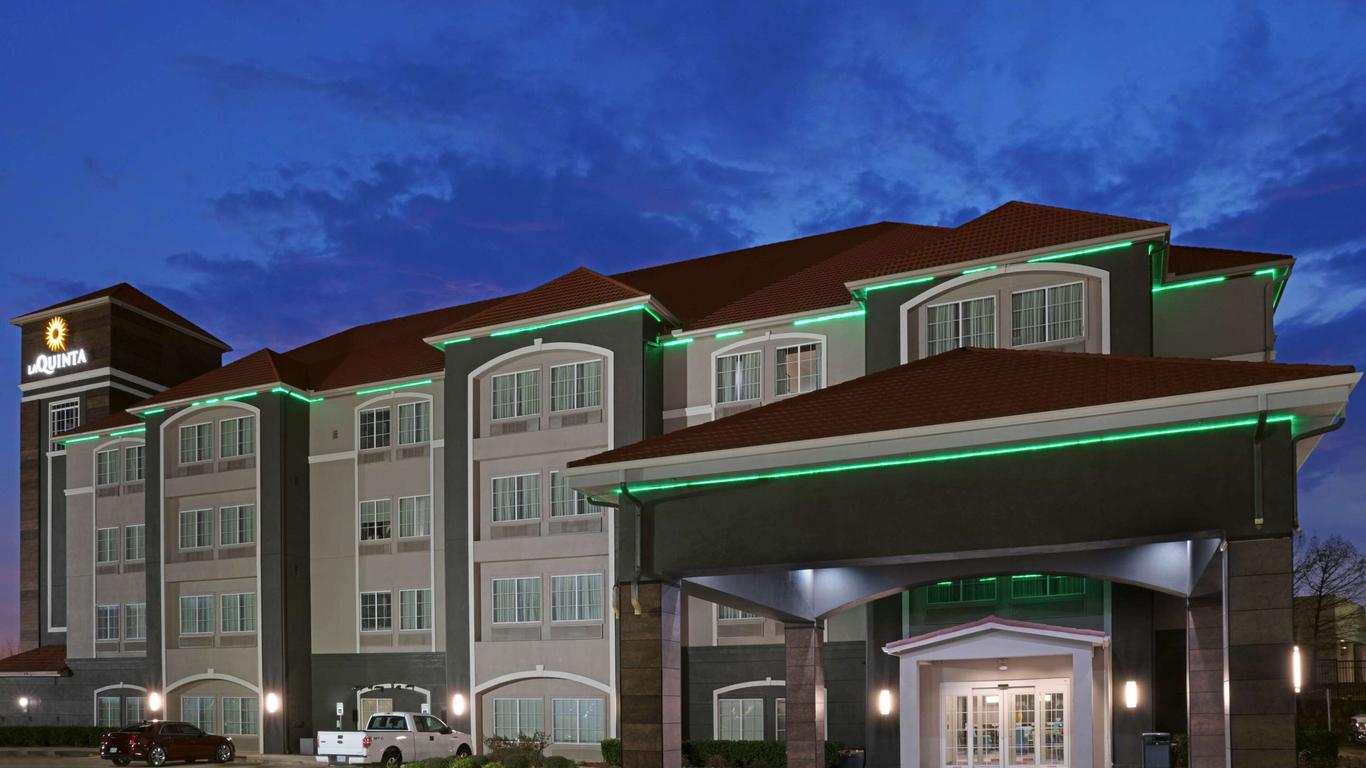 La Quinta Inn & Suites by Wyndham Fort Worth Eastchase