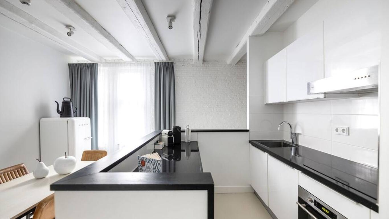 Yays Amsterdam Salthouse Canal By Numa