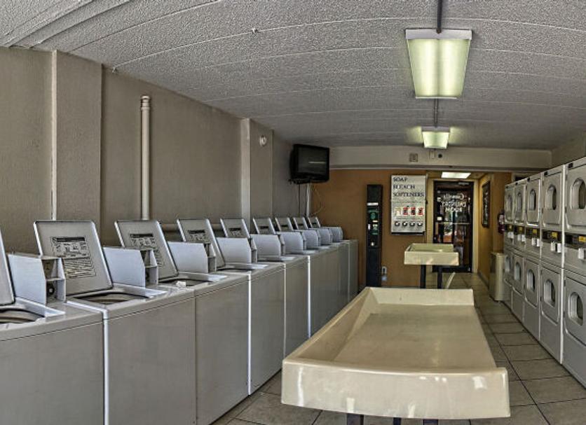 Εγκατάσταση πλυντηρίου ρούχων Φωτογραφία