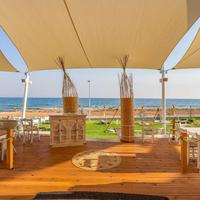 Piere - Anne Beach Hotel