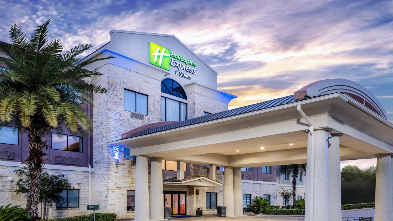 Holiday Inn Express Hotel & Suites Beaumont Nw, An IHG Hotel