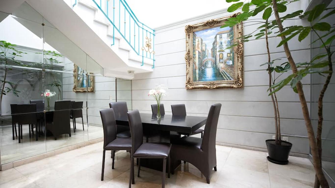 Residence L'heritage Aristóteles 225 by Bluebay