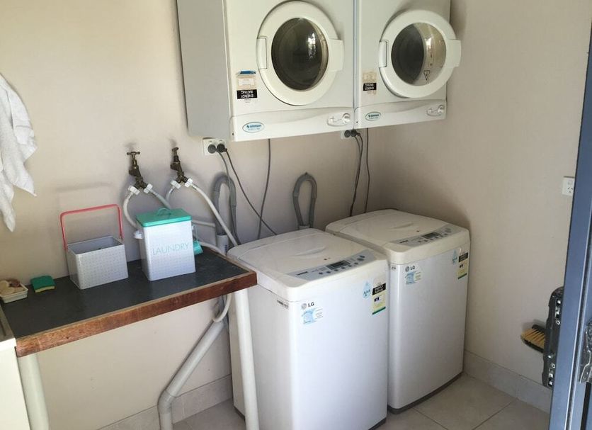 Εγκατάσταση πλυντηρίου ρούχων Φωτογραφία