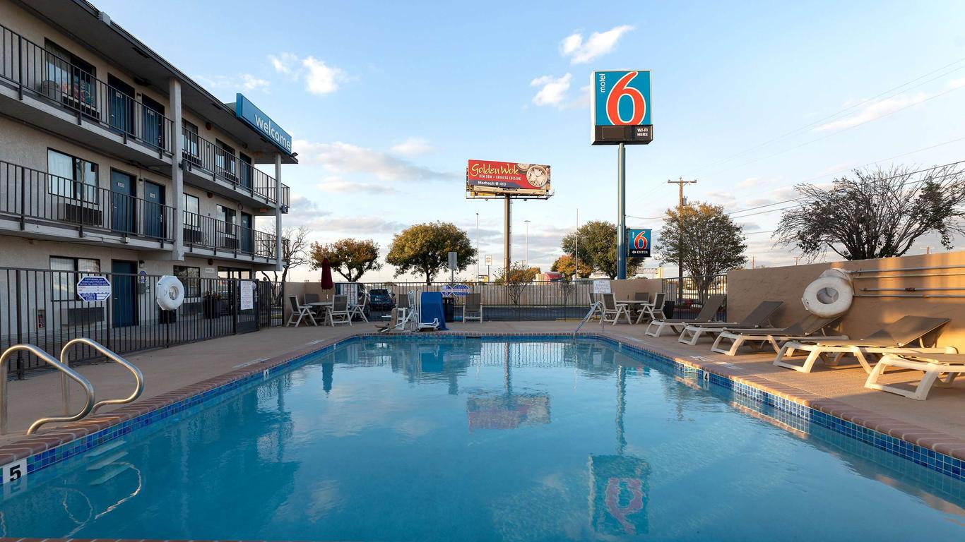 Motel 6 San Antonio West - Seaworld
