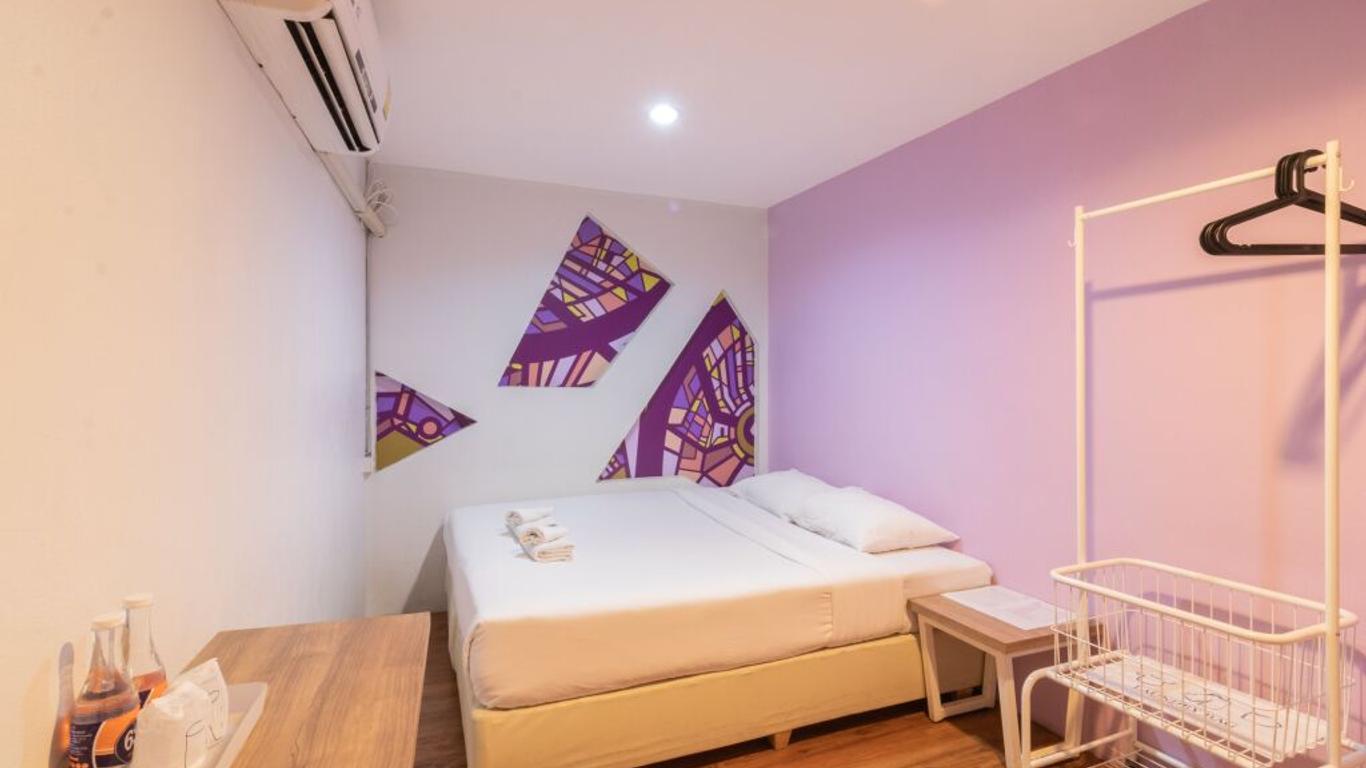 63 Bangkok Hotel