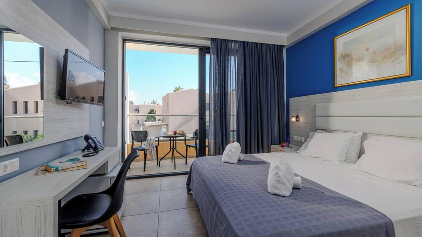 Blue Aegean Apartotel Γούβες
