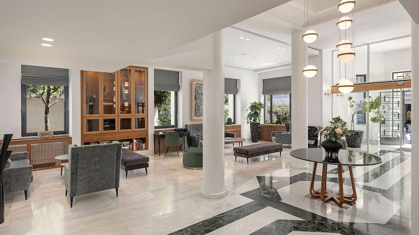 Avra City Boutique Hotel