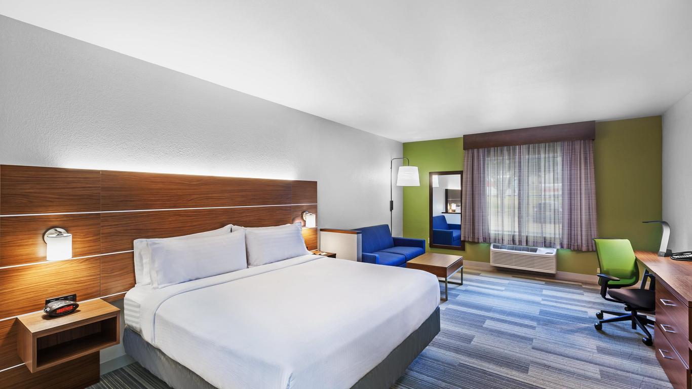 Holiday Inn Express Hotel & Suites Dallas Lewisville, An IHG Hotel