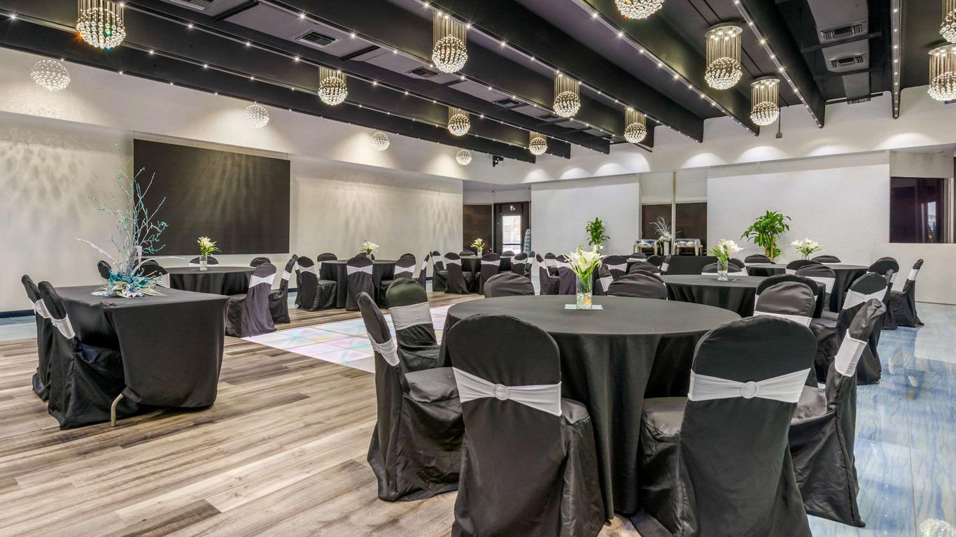 Quality Inn and Conference Center Tampa-Brandon