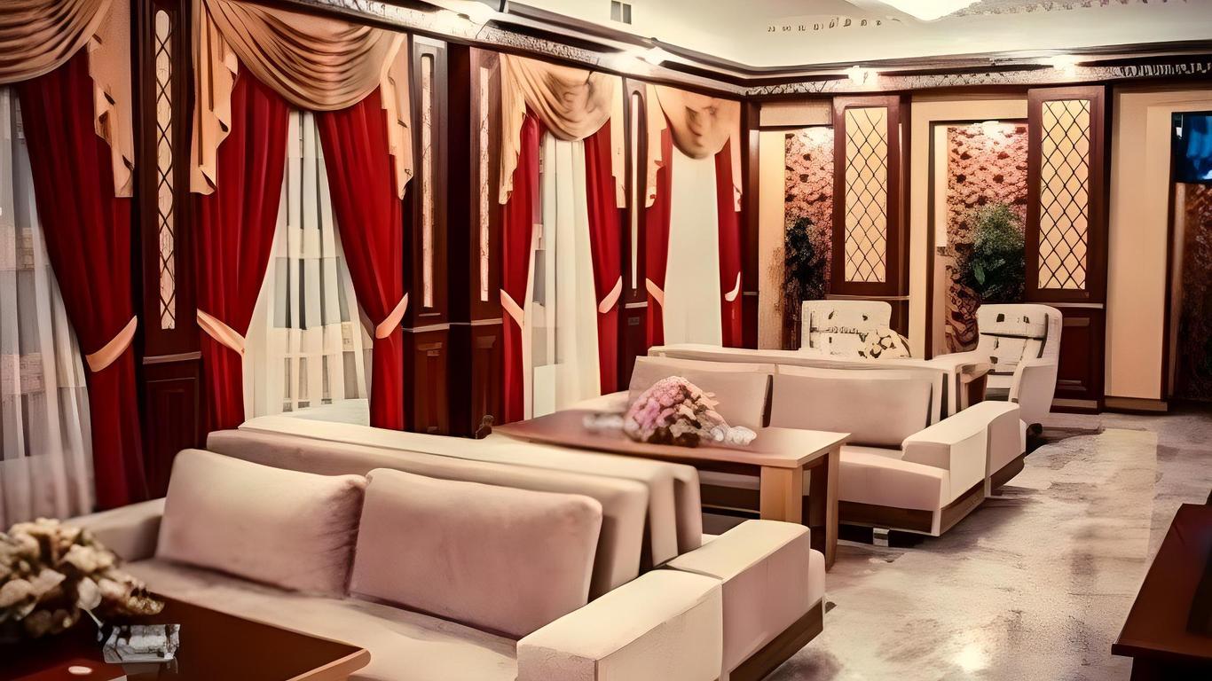 Grand Hotel