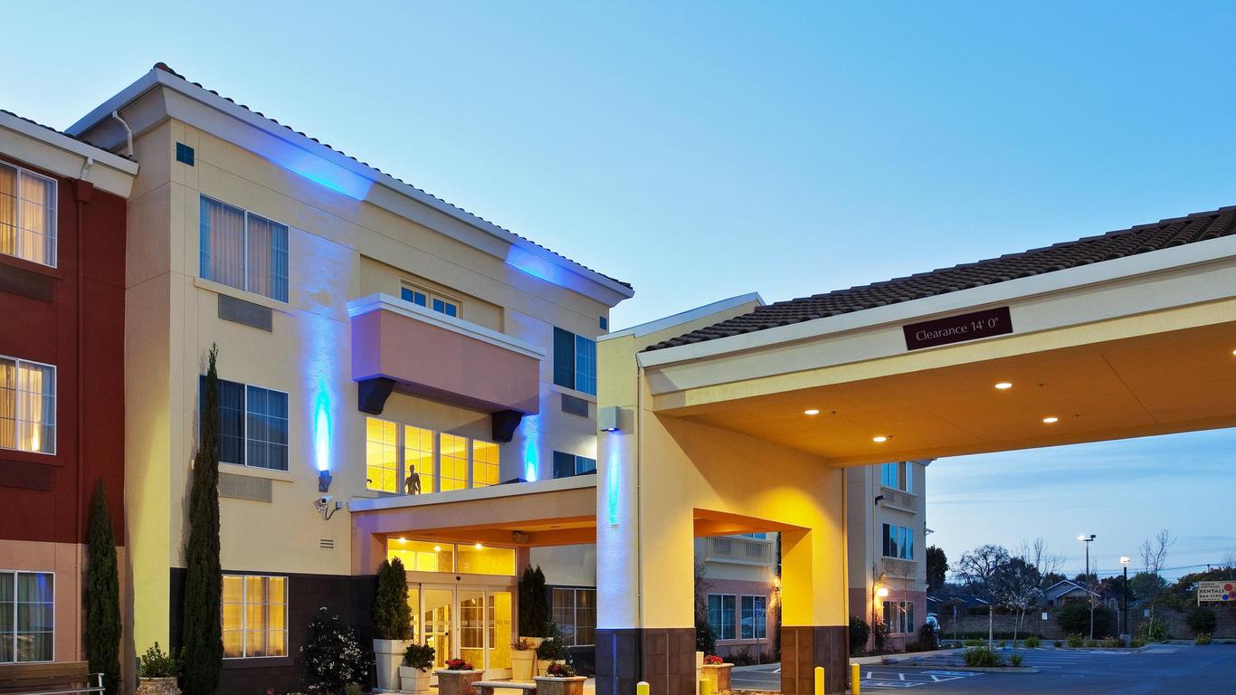 Holiday Inn Express & Suites Berkeley