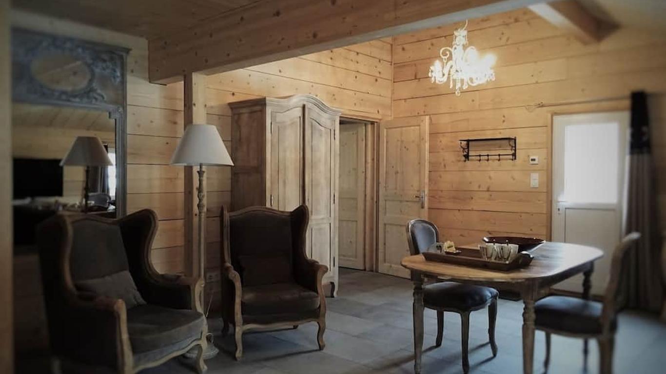 Auberge De La Poulcière