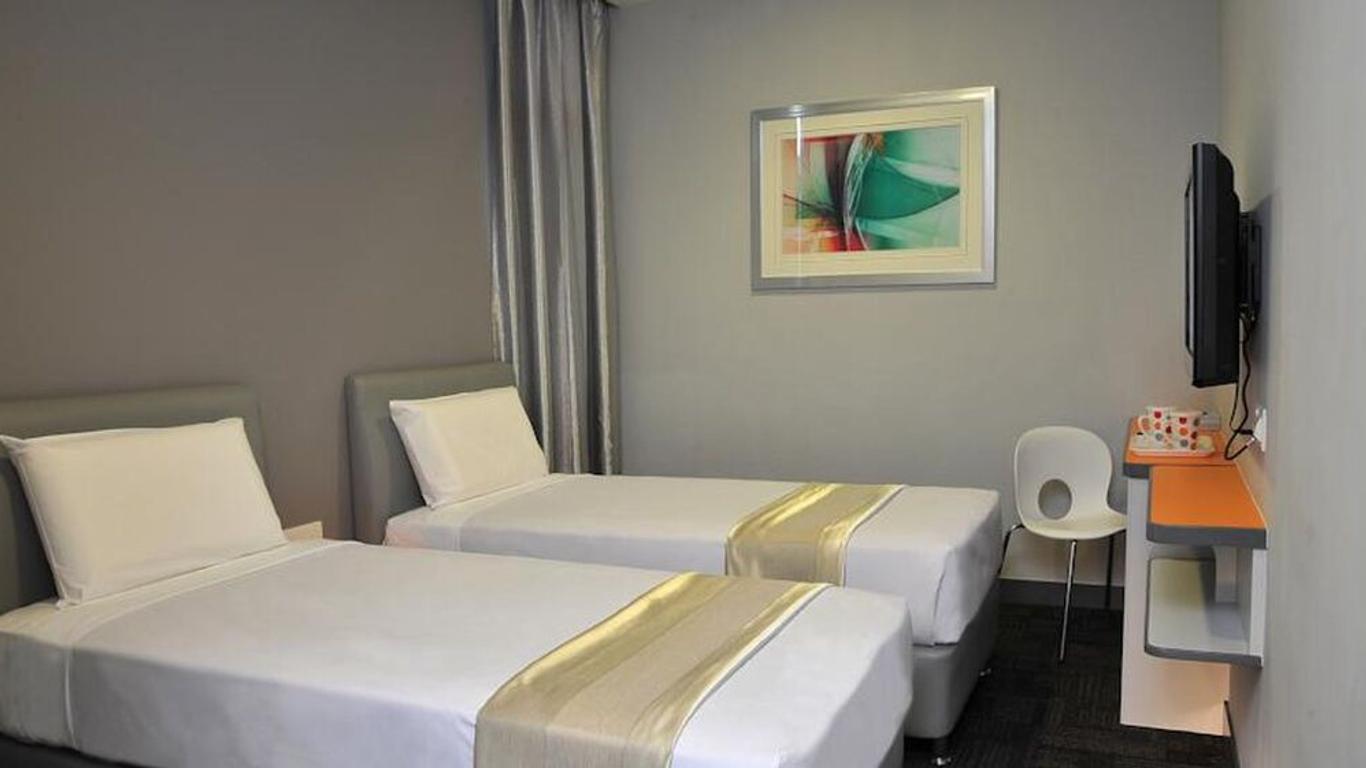 U Pac Hotel