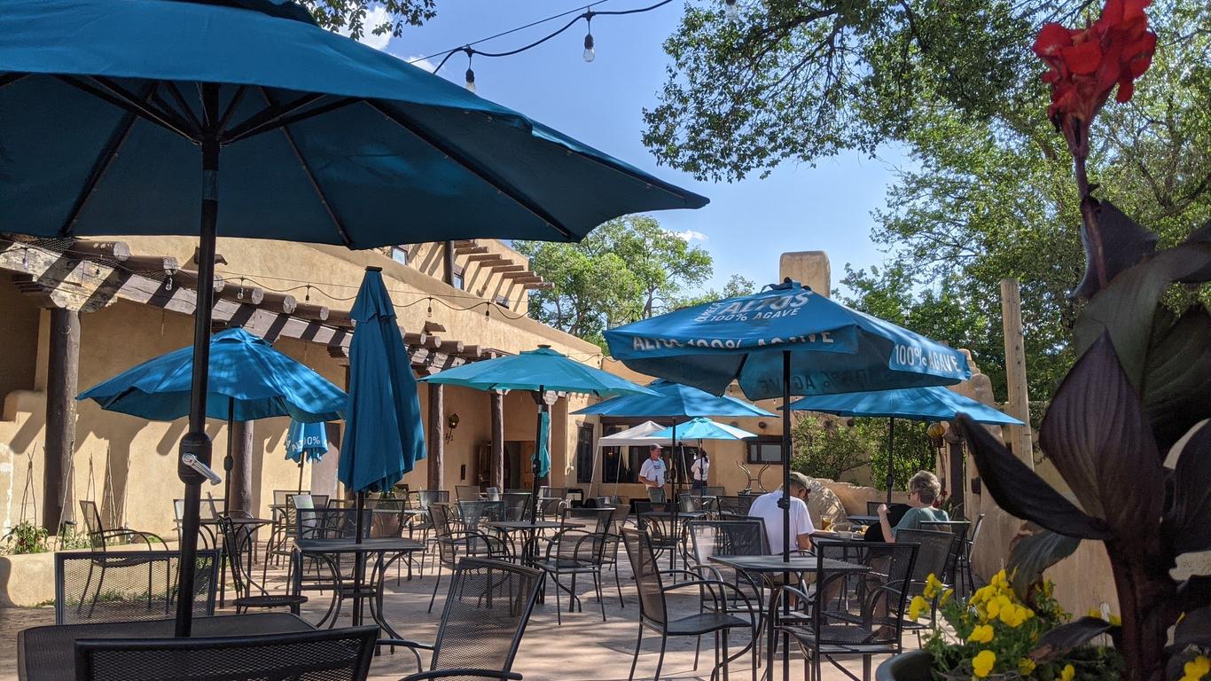 Sagebrush Inn & Suites