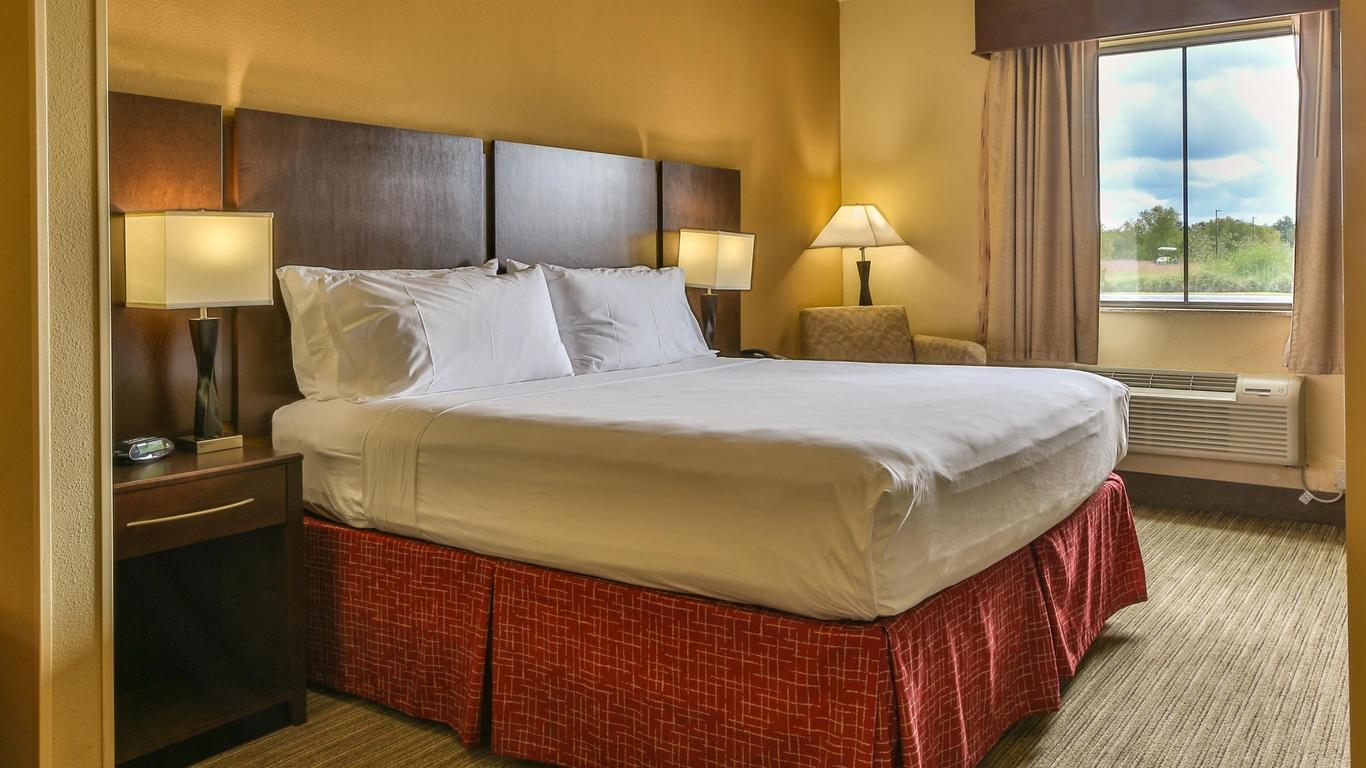 Holiday Inn Express & Suites Houston South - Near Pearland, An IHG Hotel