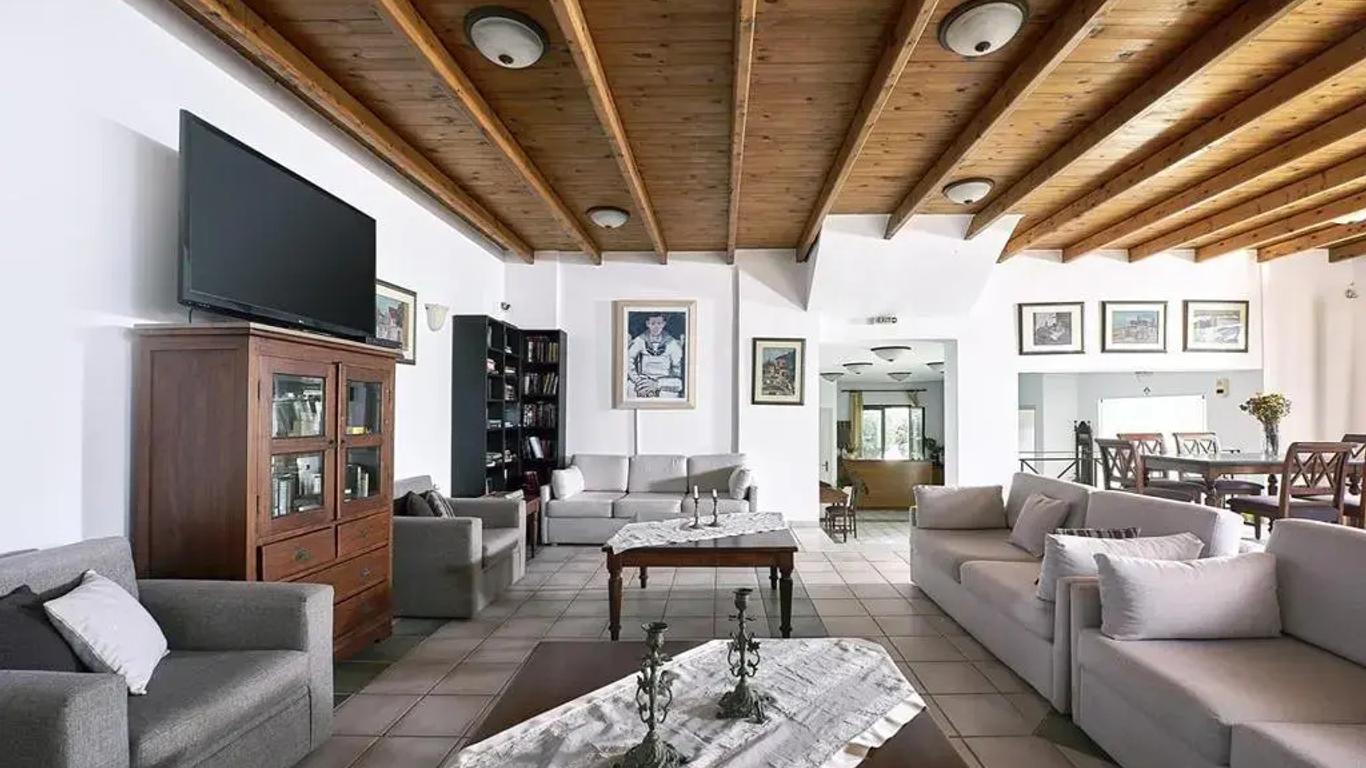 Ξενοδοχείο Eva Suites Νέα Κυδωνία