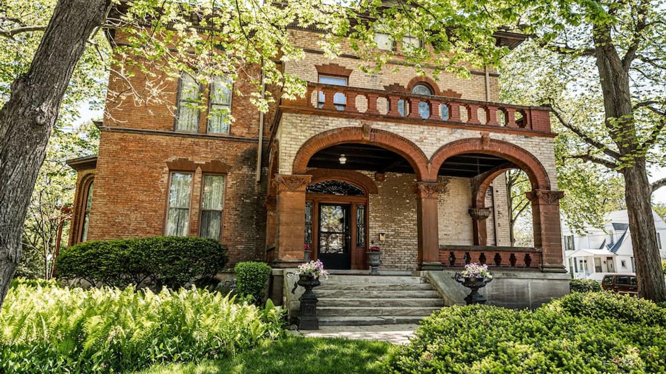 Vrooman Mansion Bloomington