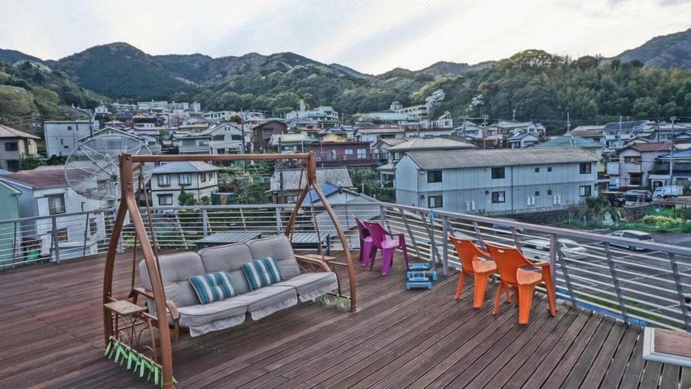 Atami Red House