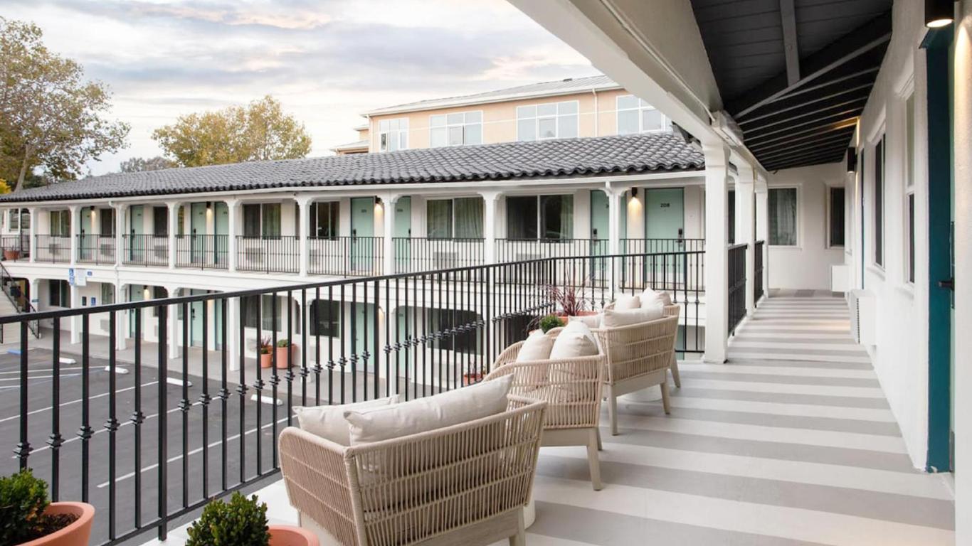 Palo Alto Lodge