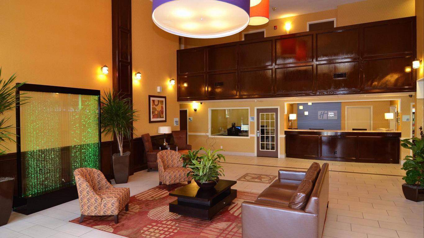 Holiday Inn Express Hotel & Suites San Antonio-Airport North, An IHG Hotel