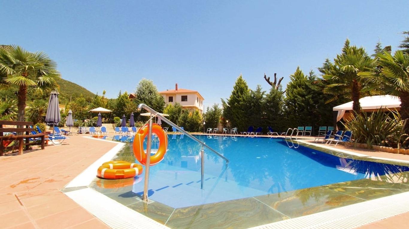 Hotel Famissi