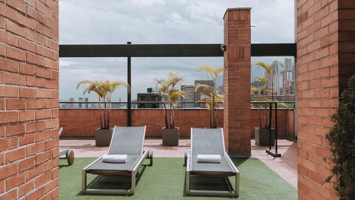 Travelers Orange Suites