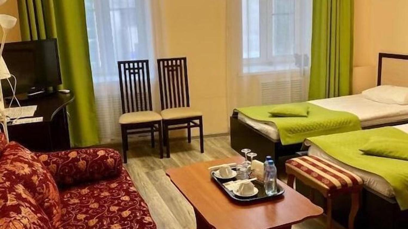 Oblaka Hotel