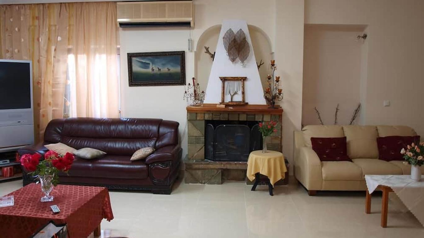 Pyrgos Hotel