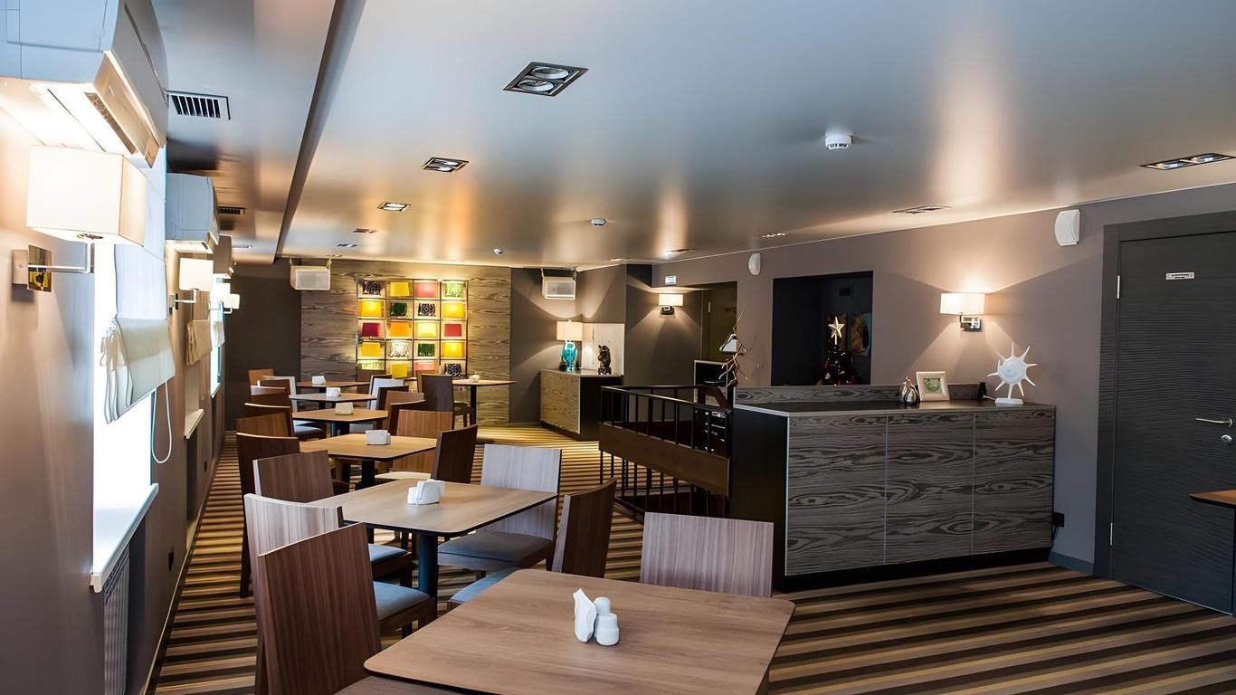 Hotel Arbat