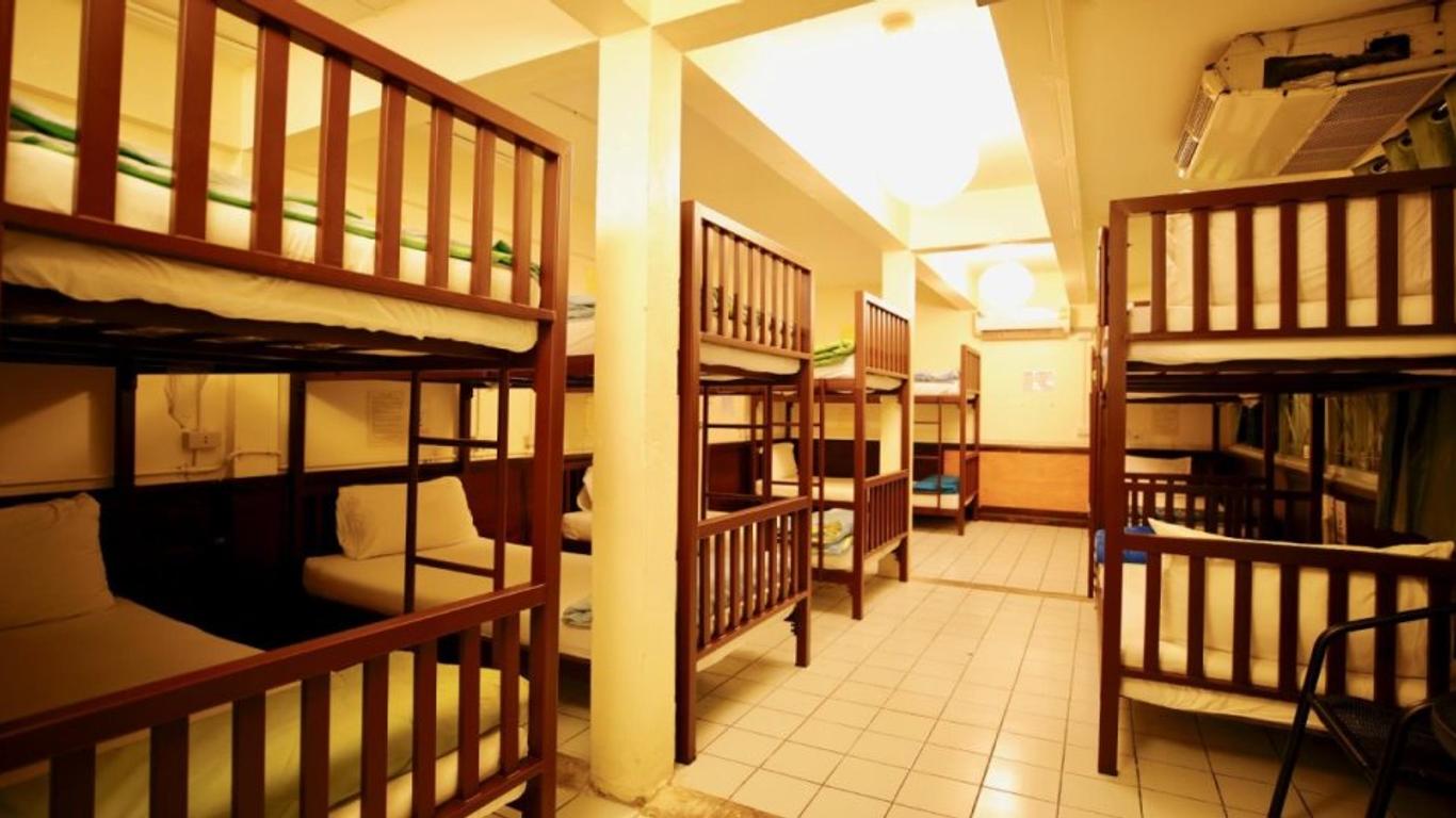 Khaosan Green House Hotel