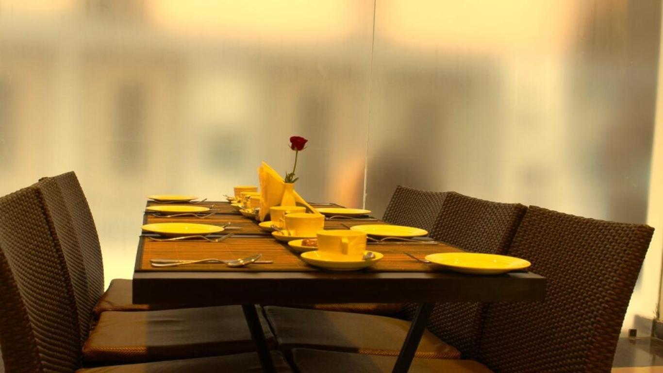 Tavisha Hotel