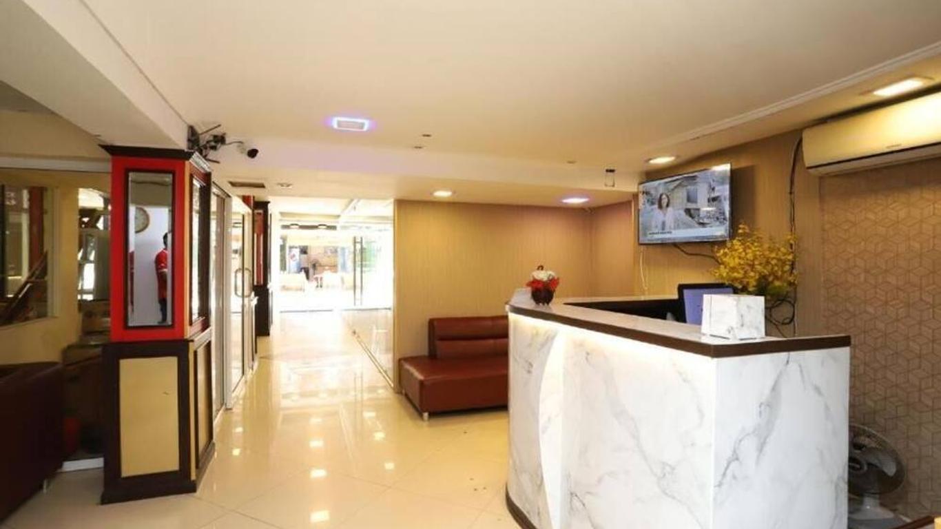 Lucky Palace Hotel