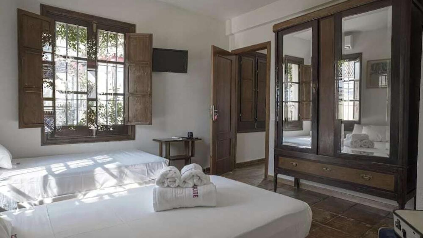 Hostal Plaza De Santa Cruz