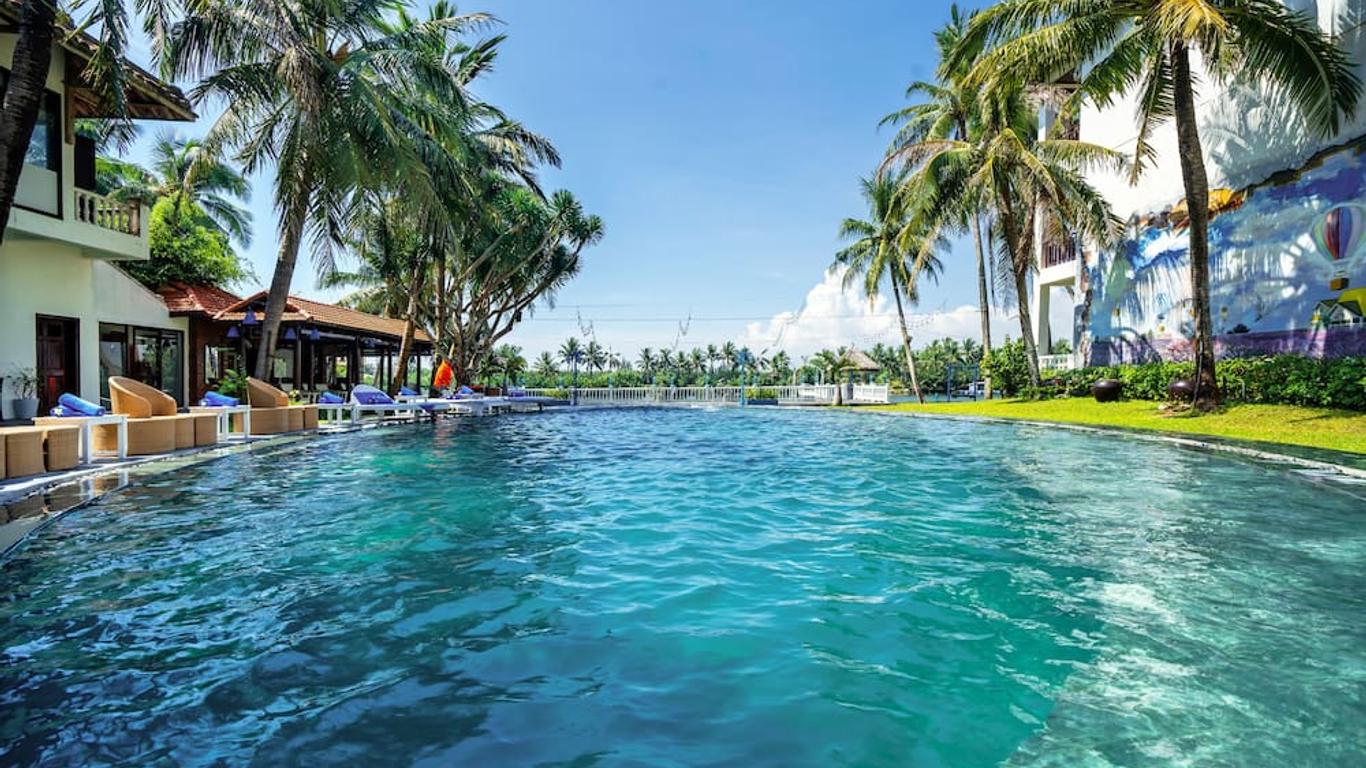 River Beach Resort And Residences