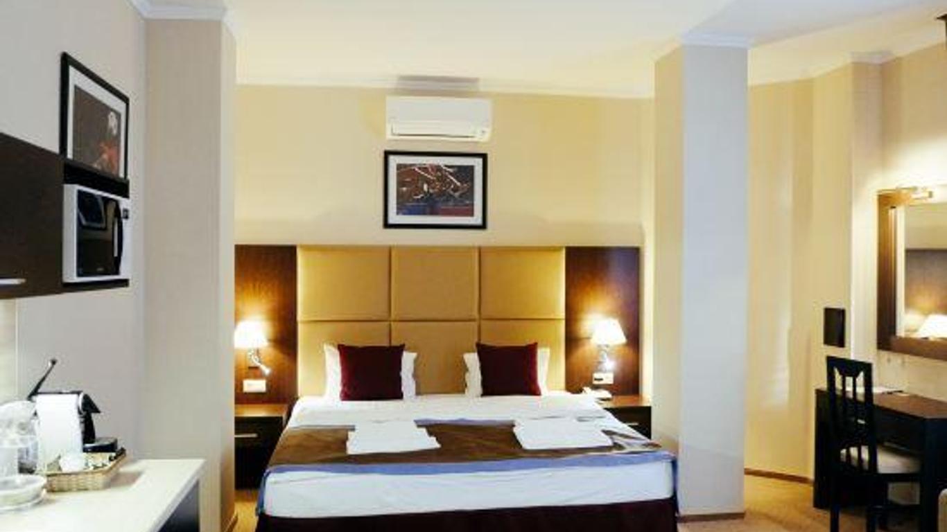 Forward Aparthotel