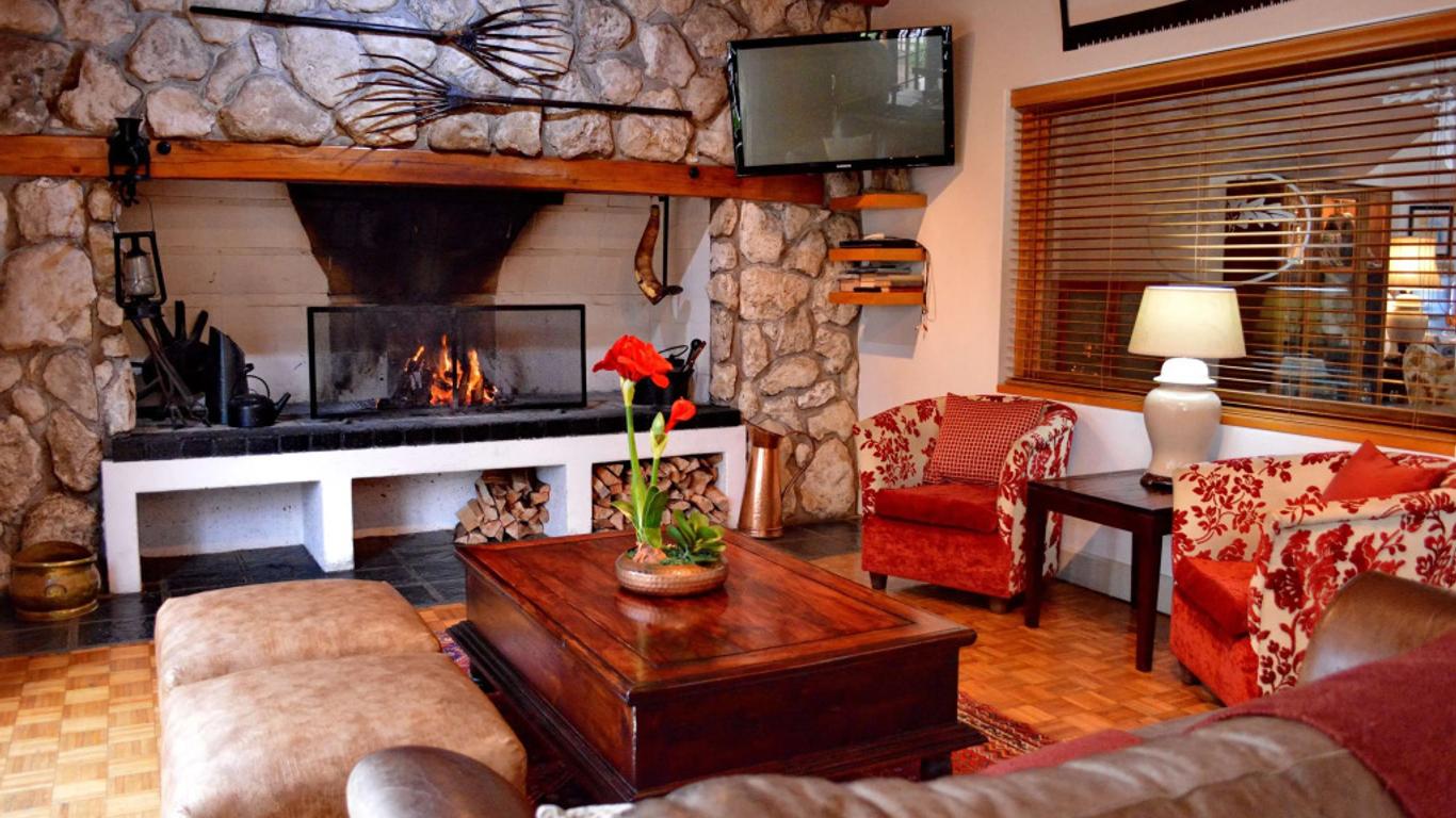 Oakhurst Hotel