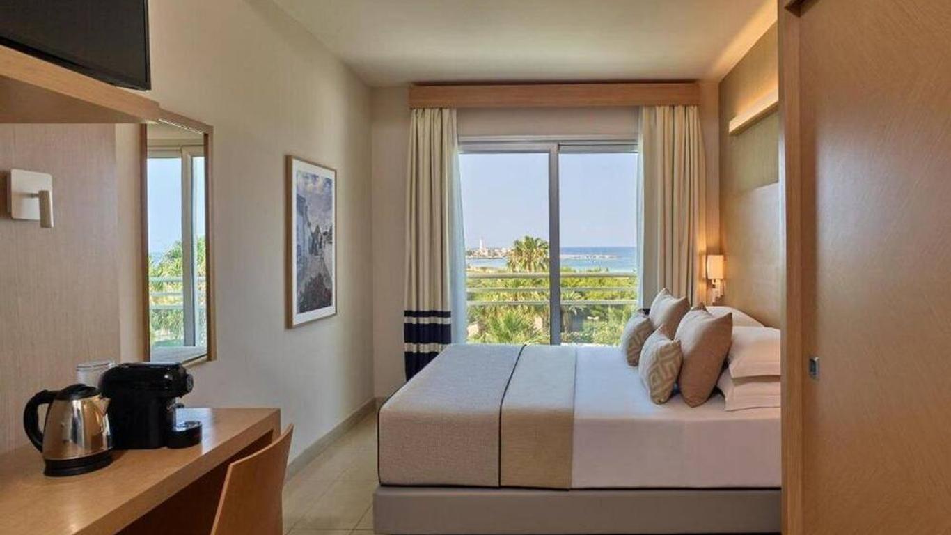 GranSerena Hotel