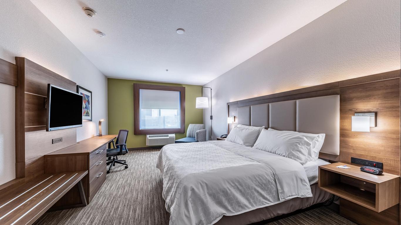 Holiday Inn Express & Suites Fort Worth - Fossil Creek